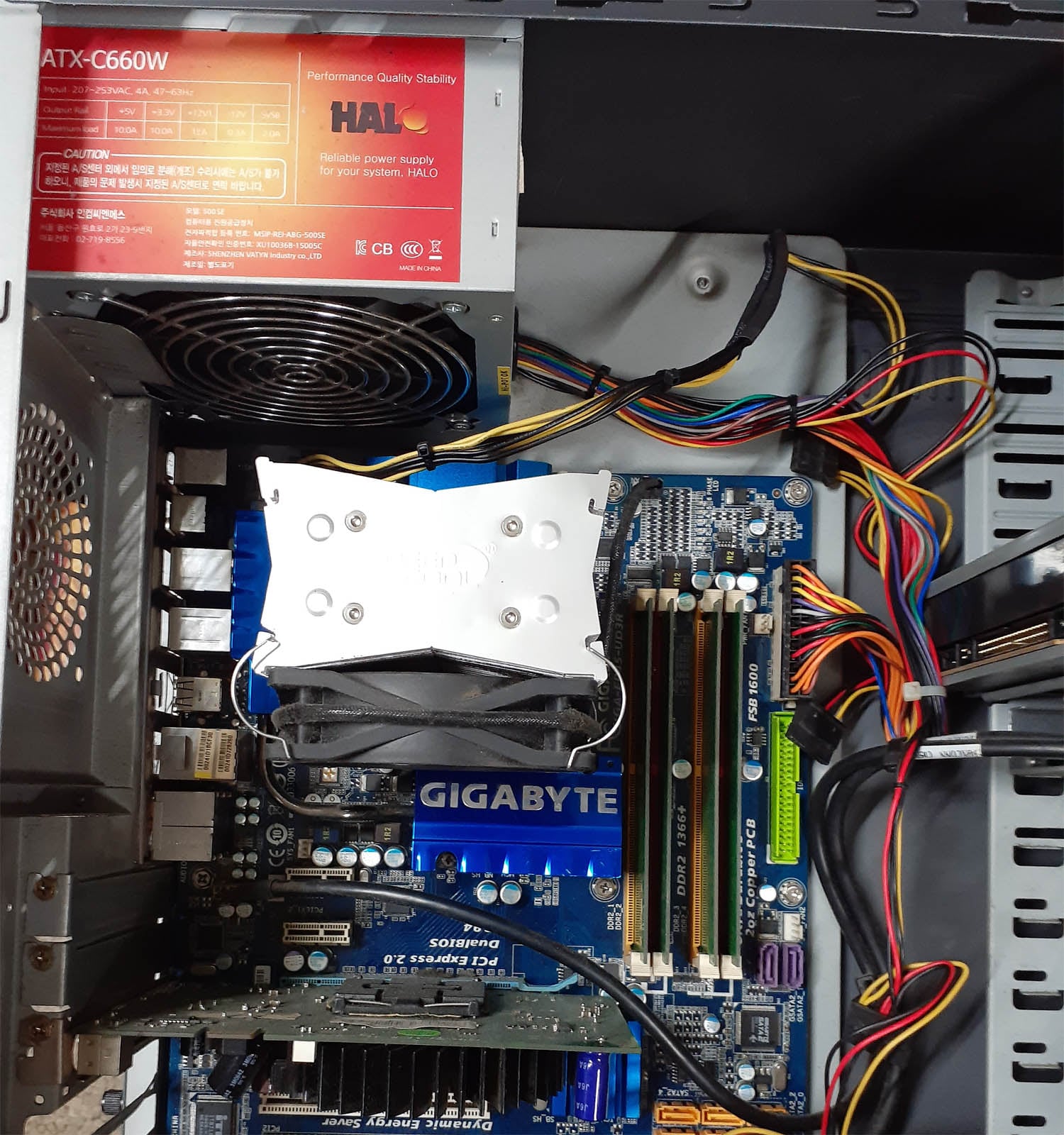 Com Gigabyte 112.jpg