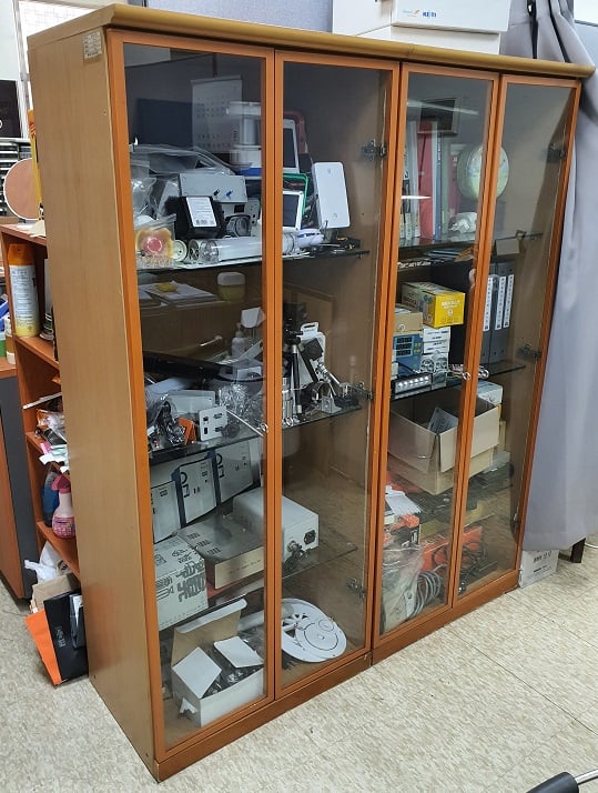 진열장(유리칸유리문).jpg