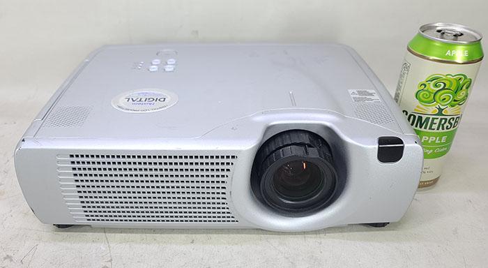 projector1-1.JPG