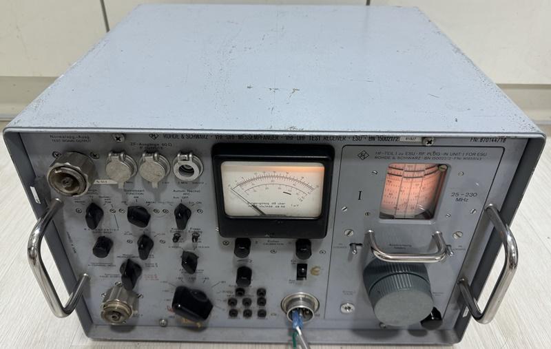 rohde schwarz esu_01.JPG