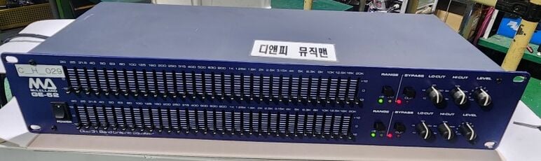 MA Mclelland GE-62 Dual 31 Band Graphic Equalizer 이퀄라이저 (1).jpg