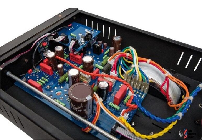 UNISON RESEARCH SIMPLY ITALY 13.jpg