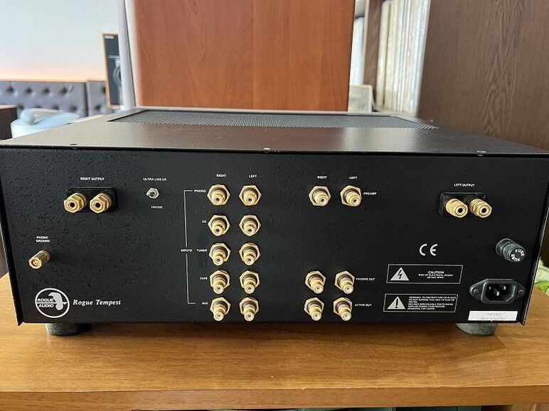 ROGUE AUDIO TEMPEST III (27).JPG