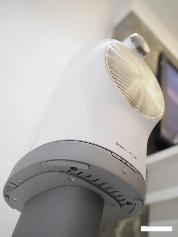 B&W FORMATION DUO 9.jpg