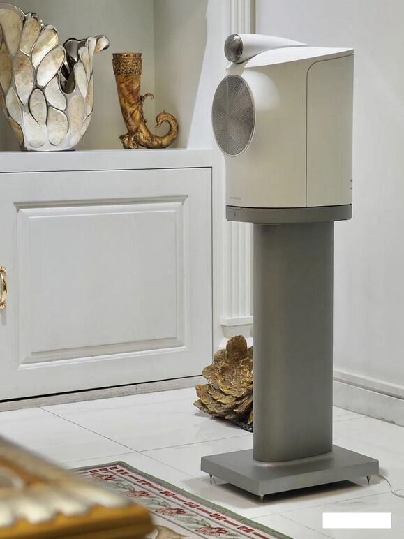 B&W FORMATION DUO 3.jpg