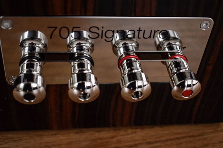 B&W 705 S3 SIGNATURE DADUK 9.jpg