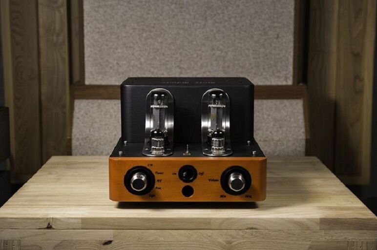 UNISON RESEARCH SIMPLY ITALY 3.jpg