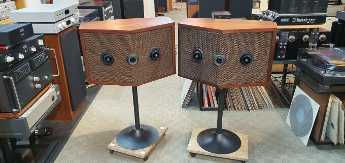 BOSE 901 SIII C.jpg