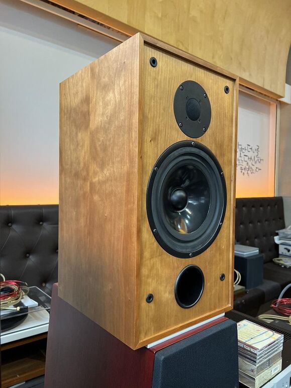 STIRLING BROADCAST SB-88 3.JPG