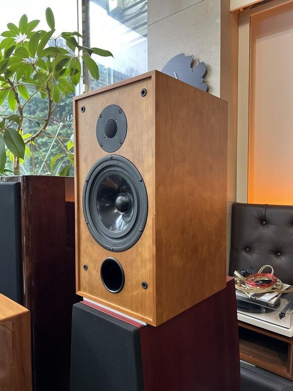 STIRLING BROADCAST SB-88 5.JPG