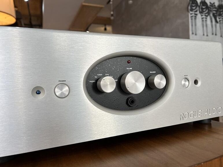 ROGUE AUDIO TEMPEST III (19).JPG