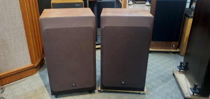 JBL L112 C1.jpg