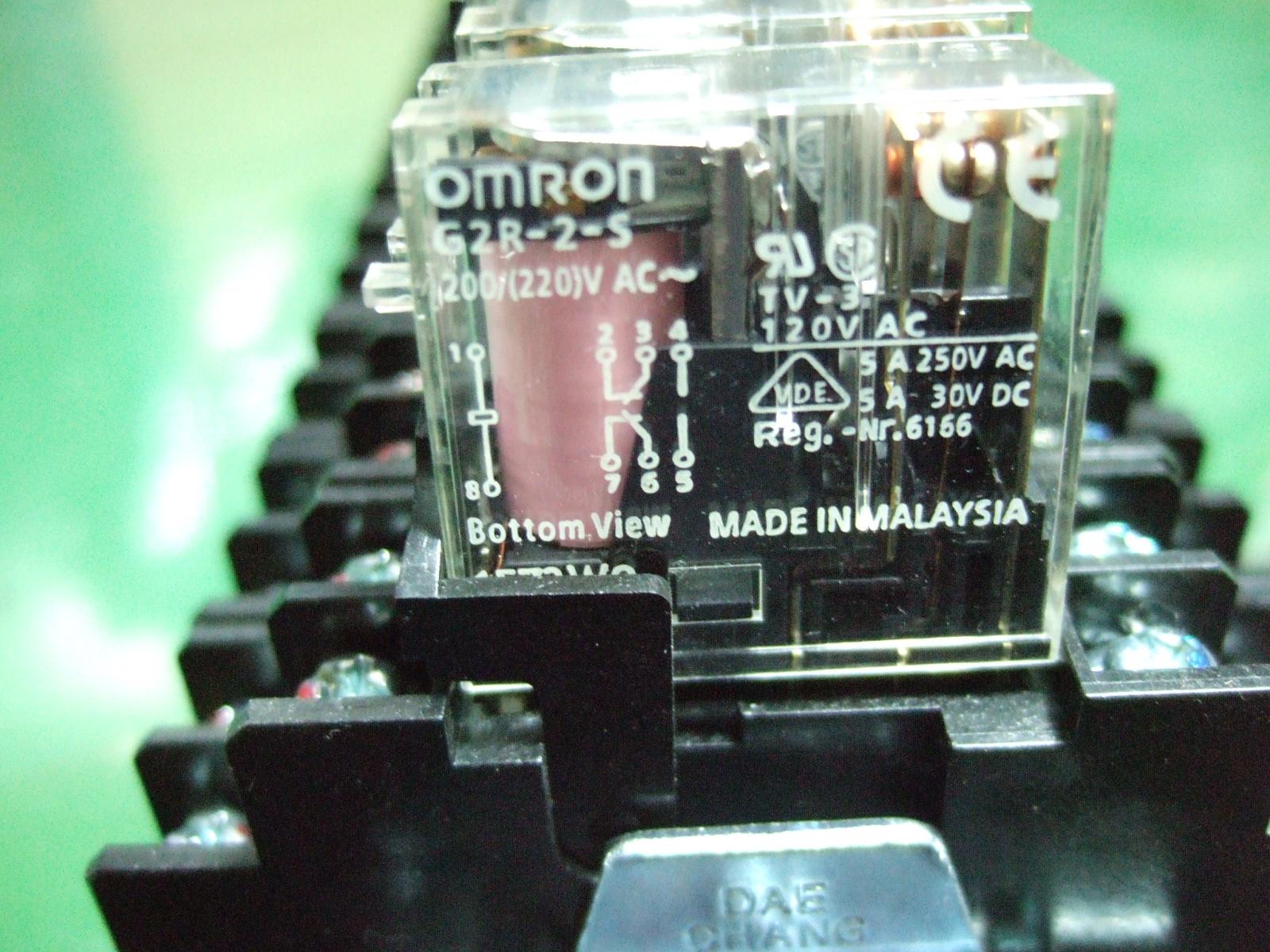 OMRON G2R-2-S-220V-1.JPG